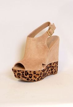 Nails Home, Wedges Shoes, Melissa Shoes, Wedges Heels, Jewelry Nails, Heels & Wedges, Fabulous Shoes, Shoes Collection, Shoe Closet