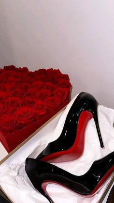 red bottom and roses 🌹 Hak Tinggi, Pretty Heels, Heels Aesthetic, Shoes Heels Classy, Cute Shoes Heels, Fashion Shoes Heels, So Kate, Louboutin Heels, Heels Classy