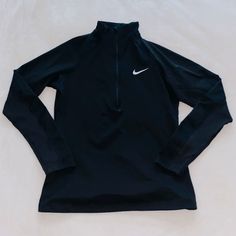 Nike Pro Womens Brushed Thermal Half Zip Mock Neck Long Sleeve Shirt Size Small Excellent Condition! Cut Off The Tags But Never Worn So This Is In Like New Condition. Also Selling The Matching Nike Pro Thermal Leggings, Check Out My Other Listing If Interested. Nike Pro Long Sleeve, Nike Clothes Women, Nike Women Outfits, Love Fitness Apparel, Nike Clothes, Nike Half Zip, Nike Clothing, Tops Nike, Thermal Leggings