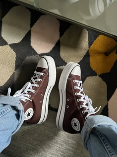 Cute Converse Shoes, Look 80s, Brown Converse, Cute Converse, Espresso Brown, Shoe Inspo