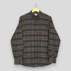 Vintage LL Bean Checkered Flannel Shirt Medium Y2K Ll Bean Usa Plaid Checked Flannel Shirt LL Bean Outdoor Rustic Buttondown Oxfords Size M Good Used Condition. No Stains and No Holes  Size (On Tag) : Size M **To make sure if it FITS YOU, refer at the exact measurements. Size Measurement (All measurements were taken lying flat) : Width [armpit to armpit] : 22 inches / 56 cm Length [shoulder to end of garment] : 29 inches / 74 cm THIS IS USED CLOTHING! PLEASE DON`T EXPECTED IT TO BE LIKE NEW OR D Vintage Ll Bean, Ll Bean, Used Clothing, Flannel Shirt, Vintage Tshirts, Oxford, Bathing Beauties, Adult Outfits, Like New