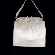 60's Vintage Rosenfeld Beige Pearly Leather Handbag Purse Excellent Condition Classic Pouch Evening Bag For Travel, Classic Evening Satchel Bag With Detachable Handle, Classic Everyday Evening Bag With Top Carry Handle, Evening Soft Leather Tote Box Bag, Evening Tote Box Bag In Soft Leather, Soft Leather Tote Box Bag For Evening, Classic Pouch Box Bag With Top Carry Handle, Elegant Soft Leather Pouch Box Bag, Timeless Formal Pouch Bag