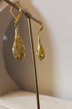 These earrings are gorgeous. They are gold detailed cutout teardrop earrings. They measure 2 inches long with a 1 1/2 inch drop. They are gold filled and are leverback earlobe closures. They are just so pretty and would make a great earring for dressing up or dressing down. Think of these as a gift idea for the holidays or a gift for yourself. Thank you for looking! Sunset Beach Nc, Sunset Beach, Gold Details, Teardrop Earrings, Gold Filled, Etsy Earrings, Dangle Drop Earrings, Thing 1, Drop Earrings