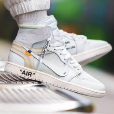 Air Jordan 1 x OFF-WHITE "Euro Release" Off White Jordan 1, Air Jordan 1 White, Jordan 1 Off White, Best Nike Shoes, Jordans Outfit, Off White X Nike, Nike Outfit, White Jordans, Track Shoes