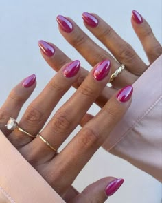 Pink chrome nails. Wife Nails, Smink Inspiration, Gel Nail Designs, Funky Nails, Dream Nails, Short Acrylic Nails