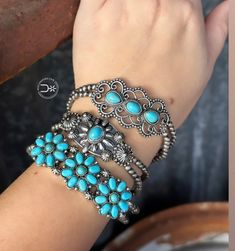 Gorgeous! Vintage Adjustable Beaded Bracelets, Southwestern Style Adjustable Bracelets, Vintage Stretch Bangle Bracelet, Vintage Adjustable Stretch Bracelet, Luxury Blue Kingman Turquoise Sterling Silver Bracelet, Casual Hand-strung Turquoise Stretch Bracelet, Bohemian Turquoise Stretch Bracelet Hand-strung, Turquoise Bohemian Hand-strung Crystal Bracelet, Bohemian Blue Hand-strung Crystal Bracelet