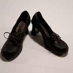 Womens Lower East Side Dark Brown Chunky Platform Shoes Lace Up Size 6 1/2.  THEY DO HAVE SOME SCRATCHES. PLEASE SEE PICTURES. Condition is "Pre-owned". Shipped with USPS Priority Mail. Vampire Oc, Chunky Platform Shoes, Thought Daughter, 2000s Emo, Doll Closet, Lower East Side, Chunky Platform, Shoes Lace, East Side