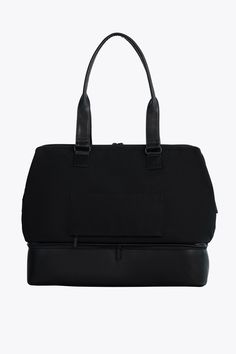 BÉIS 'The Weekender' in Black - Black Travel Bag & Overnight Bags Black Travel Bag, Womens Weekender Bag, Weekend Duffle Bag, Perfect Travel Bag, Travel Chic, Dog Clip, Overnight Bags, Black Travel, Duffle Bags