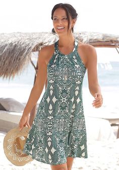 The dress combines an elegant silhouette with an ornamental print. Venus Fashion, Printed Casual Dresses, Formal Dress Shops, Summer Beach Dress, Racerback Dress, Maxi Dress Party, Trendy Dresses, Summer Dresses For Women, Casual Dress