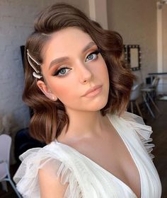 Tuns Bob Lung, Short Hair Makeup, Prom Makeup Looks, Stunning Makeup, Bridal Makeup Looks, Short Wedding Hair, Penteado Cabelo Curto, Bride Makeup, Bridal Hair And Makeup