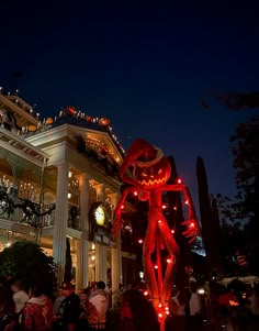 disney rides, disney halloween, disney inspo, disney fall, disney foods Disneyland Fall, Halloween Disney Aesthetic, Tower Of Terror Halloween Decor, Disneyland In October, Haunted Mansion Disney Aesthetic, Disneyland Haunted Mansion Halloween, Disneyworld Halloween Aesthetic