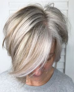 Hair With Grey Highlights, Platinový Blond, Blonde Hair With Grey Highlights, Gray Blending, Grey Blending, Grey Blonde Hair, Ash Blonde Hair Colour