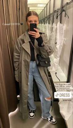 Beige Trench Coat Outfit, Women Street Wear, Japan October, Hijab Fits, Bag Wishlist, Modest Hijab, Street Wear Outfits, Blazer Outfits For Women, Trench Coat Outfit