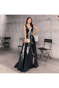 Formal Long Black With Embroidery Elegant Evening Dress With Train