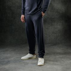 The softest jogger pant ever! A go-to item in the Essential Collection, expertly crafted to provide you with irresistible softness & comfort. The stylish laid-back, midweight design allows you to lounge in luxurious comfort everywhere you go. Best Mens Joggers, Mens Joggers Sweatpants, Soft Joggers, Relax Pants, Faux Fur Blanket, Tunic Hoodie, Mens Sleepwear, Lightweight Blanket, Blanket Cover