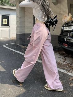 Zip Jacket Outfit, Pink Cargo Pants Outfits, Baggy Pants Outfit, Korean Pants, Pink Cargo Pants, Cargo Pants Outfits, Baggy Cargo Pants, Solid Color Pants, Causal Outfits