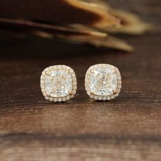 Cushion Cut Moissanite Halo Engagement Studs Earrings | 14K Gold Moissanite Studs For Everyday | Cushion Cut Earrings For Anniversary Gift | 2.80 TCW Cushion Cut Eye-Catching Pair Of Studs | Moissanite Push Back Earrings For Women | Moissanite Beautiful Studs Collection 𝐏𝐫𝐨𝐝𝐮𝐜𝐭 𝐕𝐢𝐝𝐞𝐨 𝐋𝐢𝐧𝐤: https://youtu.be/nh_mFl7rCCQ 𝐒𝐊𝐔: - 0130 ✥ 𝐌𝐚𝐢𝐧 𝐒𝐭𝐨𝐧𝐞 𝐃𝐞𝐭𝐚𝐢𝐥𝐬 ↣ Shape: Cushion Cut ↣ Type: Moissanite ↣ Color/Clarity: Colorless/VVS ↣ Weight: 2.80 TCW (App.) (02 Pcs) ↣ Dime Wedding Earrings With Lab Grown Diamonds, Moissanite Bridal Earrings For Wedding, Fine Moissanite Bridal Earrings For Wedding, Wedding Moissanite Earrings With Diamond Accents, Fine Jewelry Moissanite Bridal Earrings, Diamond White Moissanite Bridal Earrings, Diamond White Moissanite Bridal Earrings For Wedding, Moissanite Earrings With Diamond Accents For Wedding, Wedding Earrings With Moissanite And Diamond Accents