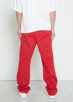 Get ready to make a statement with our Konus Men's Stretch Twill Baggy Chino Pants! Designed with a relaxed fit, these chinos offer both style and practicality. The front slash pockets provide easy access to your essentials, while the welt pockets on the back and thigh add extra storage options. You'll love the comfort and flexibility of these chinos, perfect for any occasion. Upgrade your wardrobe with our versatile and trendy chino pants. Order now and experience the ultimate combination of fa Relaxed Fit Chinos For Streetwear, Straight Leg Chinos For Streetwear, Straight Leg Chino Twill Chinos For Streetwear, Spring Streetwear Chinos With Tapered Leg, Spring Streetwear Tapered Leg Chinos, Relaxed Fit Straight Chinos For Streetwear, Straight Leg Chino Cotton Twill Chinos For Streetwear, Spring Tapered Leg Chinos For Streetwear, Streetwear Chinos With Pockets And Straight Hem