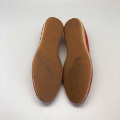 "Modern does 1940s SZ:7 orange suede round toe flat espadrilles. These feature a soft suede exterior, round toe, natural flat espadrille foot bed, all blue leather interior, and rubber soles! MEASUREMENTS Interior length: 9 1/4\" Interior width: 3\" Exterior width: 3 3/8\" Heel height: 1\" These are in great condition and appears to have only been worn once or twice ✨" Vintage Flats With Rubber Sole And Round Toe, Vintage Flats With Leather Sole And Round Toe, Suede Slip-on Espadrilles With Textured Sole, Brown Espadrilles With Woven Sole And Round Toe, Suede Slip-on Espadrilles With Leather Sole, Vintage Flats With Rubber Sole For Spring, Suede Espadrilles With Woven Sole And Closed Toe, Vintage Spring Flats With Rubber Sole, Brown Suede Round Toe Espadrilles