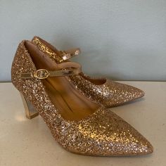 Shein Size 39 Gold Glitter Heels Instagram Ready/ Super Stiff, Scratchy And Uncomfortable, But Look Cute In Pics Tiny Strap, Never Worn Outside Gold Glitter Shoes, Gold Slippers, Shoes Shein, Gold Glitter Heels, Shein Shoes, Glitter Heels, Socks And Heels, Glitter Shoes, Gold Shoes