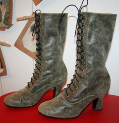 <3 these! Medieval Style Round Toe Boots For Fall, Gothic Fitted Moto Boots With Round Toe, Fitted Gothic Leather Boots, Fitted Gothic Moto Boots With Round Toe, Fitted Leather Gothic Boots, Leather Lace-up Boots For Cosplay, Vintage Fitted Moto Boots With Leather Sole, Fall Cosplay Boots With Round Toe, Steampunk Boots With Round Toe For Cosplay