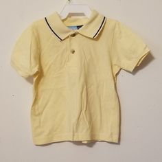 Never Worn Basic Yellow Shirt For Summer, Yellow Cotton Top For School, Collared T-shirt For School In Spring, Fitted Yellow Tops For Playtime, Yellow Summer Tops For School, Spring School T-shirt With Collar, Yellow Tops For School In Summer, Casual Short Sleeve Shirt For Daycare, Yellow Summer Top For School