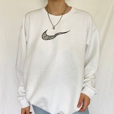 Palm Tree Crewneck/T-Shirt – Rags Revived White Oversized Crew Neck T-shirt, White Casual Everyday Sweater, Casual White Everyday Sweater, Trendy White Crew Neck Sweater, Sporty White Sweatshirt For Everyday, White Basic Crew Neck Sweater, Trendy White Crew Sweatshirt, Everyday White Graphic Sweater, White Crew Neck Relaxed Fit Sweater