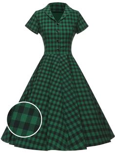 The secret ingredient is plaids, dears!?A gorgeous vintage style dress full of feminine radiance, the gorgeous green silhouette is dancing with plaids throughout the midcentury silhouette.?Entirely unique and utterly irresistible, your vintage clothing collection just wouldn't be complete without the addition of this sensational statement dress. Petticoats added for volume sold separately >> ? Material: Polyester Color: Green Dresses Length: Knee-Length Stretch: Little Stretch Zipper: Back Green Silhouette, Western Dresses For Girl, Retro Stage, 60s Retro, Sequin Evening Dresses, Fashion And Beauty Tips, Standard Dress, 1920s Dress, Statement Dress