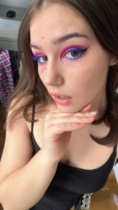 Bisexual Makeup, Swag Makeup, Eye Makeup Pictures, Makeup Clothes, Makeup Tattoos, Creative Eye Makeup