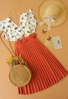 Dress Flatlay, Pentecostal Fashion, Cheap Meal Ideas, Classy Summer Outfits, Skirt Outfits Fall, Simple Family Meals, Cheap Meal, Stylish Short Dresses, Cheap Dinner Recipes