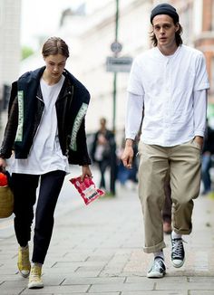 Street Style Boy, Cheap Streetwear, Skater Fashion, Fashion Silhouette, Mens Spring Fashion, Casual Chic Outfit, Fashion People, Fashion Couple