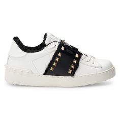 Rockstud Untitled Fauxshearling Sneakers Bianco Nero-Worn Once, Super Cozy, Fabulous Condition Valentino Rockstud Sneakers, Valentino Boots, Valentino Garavani Sneakers, Valentino Sneakers, Valentino Garavani Shoes, Valentino Black, Shoe Inspiration, Valentino Rockstud, Pink Sneakers