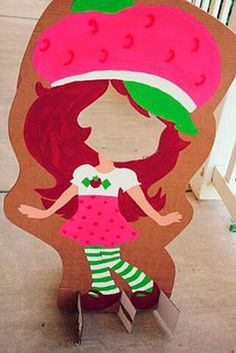 tirar foto Face Cutout Photo Prop, Birthday Party Dress For Mom, Strawberry Photo, Dress For Mom, Kid Parties, Cardboard Cutouts