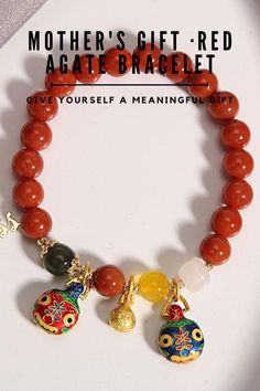 ❤️We are on a mission to bring a little bit of magic to mindful and strong women around the world with jewelry which speaks, elevates and nurtures our mind, body and soul. Green Chalcedony, Women Around The World, Agate Bracelet, Red Agate, Mind Body And Soul, Wearing Red, Agate Beads, On A Mission, The Human Body