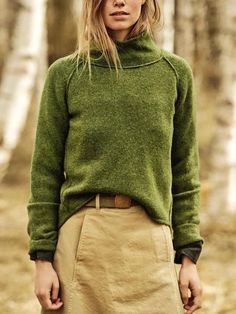 Vintage Hooded Soft Wool Women's Sweater Hooded Sweater Outfit, Sunny Clothes, Green Sweater Outfit, Create Cultivate, Simple Clothes, Salt Marsh, Simple Clothing, Swedish Style, Dresses Formal Elegant