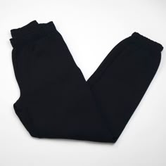 Aritzia - Tna - Black Cozy Fleece Mid-Rise Boyfriend Basic Sweatpants - Inseam 30" New With Tags - A Brand-New, Unused, And Unworn Item (Including Handmade Items) In The Original Packaging (Such As The Original Box Or Bag) And/Or With The Original Tags Attached. Material - 78% Cotton, 22% Polyester Inseam - Regular - 28", Short - 26", Tall - 30" These Are Mid-Rise Boyfriend Sweatpants With Dart Pockets And An Elastic Waist And Cuffs. They’re Made With Tna’s Cozy Fleece Premium, Midweight Fleece Black Sweatpants Women, Black Sweats With Comfort Waistband For Loungewear, Black Comfort Waistband Sweats For Loungewear, Black Full-length Sweatpants For Winter, Black Fleece Bottoms With Elastic Waistband, Basic Black Joggers For Loungewear, Basic Black Sweatpants For Loungewear, Black Sweatpants With Elastic Cuffs For Loungewear, Comfortable Black Sweatpants With Elastic Cuffs