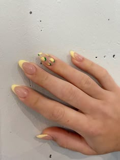 Simple Short Pastel Nails, Summer Polygel Nails Ideas, Retro Almond Nails, Yellow And Red Nails, Italy Inspired Nails, Italian Nails Trends, Spring Almond Nails Designs, Italian Nails, Yellow Nails Acrylic