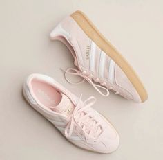 Adidas Basket, Pink Gazelles, Gazelle Adidas, Shoe Wishlist, Girly Shoes, Aesthetic Shoes, Shoe Inspo