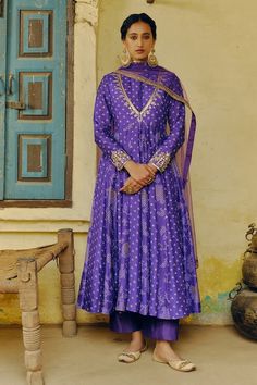 Buy Purple Dupion Silk Print Bandhani Aari Bandhej Motif Anarkali Set For Women by Drishti & Zahabia Online at Aza Fashions. Purple Floor-length Traditional Wear For Navratri, Purple Sharara With Zari Work And Straight Kurta, Semi-stitched Purple Sharara With Resham Embroidery, Navratri Purple Sharara With Straight Kurta, Traditional Wear With Zari Work In Purple For Festivals, Navratri Purple Sharara With Resham Embroidery, Purple Floor-length Churidar With Resham Embroidery, Navratri Purple Sharara With Dabka Work, Purple Resham Embroidered Floor-length Churidar