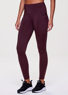 Never miss out on a good workout because of the cold with our Prime Hit The Road Fleece Legging. These full length leggings are made with moisture wicking fabric and super soft fleece lining to keep you warm and dry, without using traditional heavy-weight fabrics. Two zipper pockets hold your valuables securely, while open tech pockets on each side are perfect to tuck your phone or hands in to. Finished with a supportive high waistband and fitted silhouette, these versatile tights are functional Cold Weather Leggings, Tie Dye Jackets, Running In Cold Weather, Yoga Pants With Pockets, Gym Pants, Fleece Leggings, Sherpa Pullover, Leggings For Women, Leggings Sale