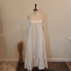 (B29) White Free People Dress, Spring V-neck Maxi Dress From Urban Outfitters, Cream V-neck Bohemian Maxi Dress, Free People Endless Summer Dress, Beach Bliss Maxi Dress Free People, Free People Dresses, Blue Lagoon, Free People Dress, White Cream