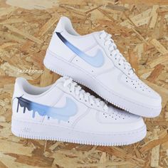 Air force 1 custom sneakers drip model flowing effect pastel color. Drip patterns on outer sides - inner swoosh of the same color. Professional leather paint (Angelus) which is water resistant Authentic & new item, sold in its original packaging Customs are made to order; it will not be possible to make a return/refund. Do not hesitate to contact me if you have any questions 😊 Each model is made by us in our workshop in Aubagne in the south of France. https://www.etsy.com/fr/shop/sneakeaze?ref= Blue Custom Sneakers For Light Sports, Blue Fade-resistant Lace-up Custom Sneakers, Light Blue Sporty Custom Sneakers, Light Blue Sporty Mid-top Custom Sneakers, Blue Fade-resistant Custom Sneakers, Air Max Plus Tn, Nike Air Force One, Air Force 1 Custom, Custom Air Force 1