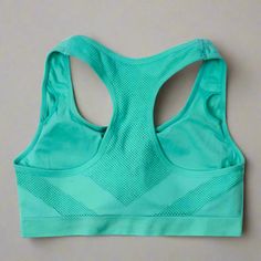 Stay supported and comfortable with our FlexSupport Sports Bra. Designed for high-impact activities, this breathable, sweat-wicking bra offers padded support and shockproof protection. Ideal for the gym, running, or yoga, it ensures you stay dry, comfortable, and confident during every workout. High Stretch Sports Bra With Built-in Padding For Training, Functional Activewear With Built-in Padding For Sports, Running Sports Bra With Built-in Padding, Supportive Activewear With Built-in Padding For Light Sports, Functional Sports Bra With Built-in Padding For Running, Mesh Sports Bra With Built-in Padding For Gym, Supportive Sports Bra With Built-in Padding For Light Sports, Sports Bra With Built-in Padding For Training, Light Support Sports Bra For Sports Season