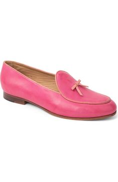 Elegant Slip-on Tassel Loafers With Rubber Sole, Elegant Slip-on Slippers With Leather Sole, Elegant Slip-on Slippers With Round Toe, Elegant Slip-ons For Spring Galas, Elegant Slippers With Leather Sole For Spring, Elegant Pink Flats With Rubber Sole, Chic Formal Slippers With Leather Sole, Classic Slippers With Rubber Sole And Flat Heel, Elegant Pink Loafers With Rubber Sole