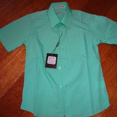 Boys Size 5 Gioberti Mint Green Short Sleeve Button Down Shirt - Great For Spring Pictures! Fitted Green Button-up Short Sleeve Shirt, Classic Green Short Sleeve Shirt, Green Shirt For School In Summer, Green Short Sleeve Shirt With Buttons For Spring, Green Short Sleeve Button Shirt For Spring, Summer School Shirt With Buttons, Fitted Solid Color School Shirt, Classic Short Sleeve Shirt For School, Solid Summer Shirt For School