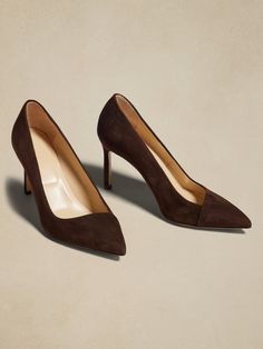 Classic Pumps, Tres Chic, Suede Pumps, Curator Style, Lambskin Leather, Brown Suede, Stiletto Heel, Leather Working, Chocolate Brown