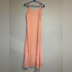 Size 12/Large Nwt Billabong Summer Sundress Pink And Off White W/ Flowers Beautiful Sundress<3 Casual Floral Print Midi Slip Dress, Casual Midi Length Slip Dress With Floral Print, Spring Peach Dress With Spaghetti Straps, Pink Maxi Dress With Adjustable Straps For Brunch, Pink Floral Print Midi Slip Dress, Pink Spaghetti Strap Maxi Dress For Daywear, Pink Midi Dress With Adjustable Straps, Pink Midi Dress With Adjustable Spaghetti Straps, Pink Midi Dress With Spaghetti Straps And Adjustable Straps