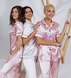 Bachelorette Pajamas, Custom Satin Pajamas, Personalized Pjs, Plus size Pyjamas Bridesmaid Pajamas, Slumber party, Sleepover Party Pjs S+L 🌟About🌟 These  Customized satin Pajamas set are perfect gifts for the bride and bridesmaids.     Looking for a luxurious and personalized gift for yourself or your bridesmaids? Our customized satin pajamas are the perfect choice! Made from high-quality materials and designed with comfort and style in mind, these pajamas are the ultimate in luxury sleepwear. Fitted Matching Set Sleepwear For Sleepover, Fitted Short Sleeve Sleepwear For Pajama Party, Fitted Satin Sleepwear For Sleepovers, Fitted Matching Set For Sleepover, Matching Set Sleepwear For Pajama Party, Fitted Satin Sleepwear For Pajama Party, Pink Satin Home Sets, White Satin Pajama Party Sets, White Satin Sleepwear For Pajama Party