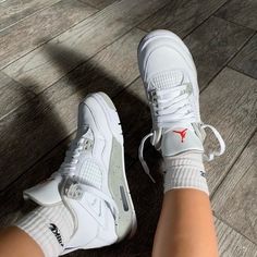 White Oreo Jordan 4’s Brand New Motor Sport 4s Jordans, Air Jordan 4 Tech White, Jordan 4 Retro Off-white Sail, White Oreo Jordan 4, Jordan 4 Fits, Jordan 4 White, Jordan 4’s, Pretty Sneakers, Pretty Shoes Sneakers