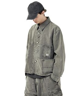 It is a regular fit work jacket that has washed design. The jacket is made of salt-washed cotton twill fabric that has vintage mood. The jacket has unique pocket design as a point.- Regular fit- Salt-washed- Chest pockets- Side pockets- Bar tack on pockets Acid Wash Cotton Button-up Outerwear, Utility Denim Jacket With Patch Pockets, Oversized Washed Utility Jacket With Long Sleeves, Cotton Utility Jacket With Pockets And Long Sleeves, Long Sleeve Cotton Utility Jacket With Pockets, Rugged Cotton Utility Jacket With Flap Pockets, Urban Long Sleeve Utility Jacket With Pockets, Relaxed Fit Washed Collared Outerwear, Washed Collared Outerwear With Relaxed Fit